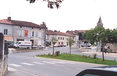 Champagne-Mouton, general view